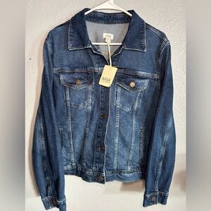 a.n.a Classic Blue Denim Jacket New. SZ XL.‎